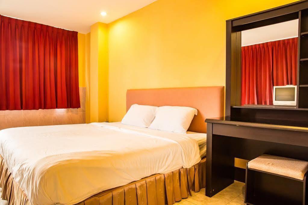 Fnb Hotel Central Pattaya ภายนอก รูปภาพ